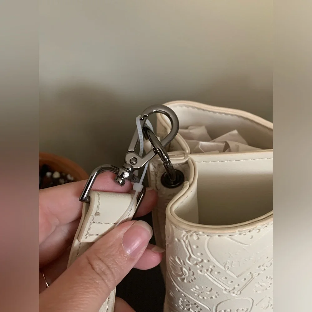 *smaller* Betsey Johnson skull embossed crossbody or satchel purse halloween - Picture 5 of 15